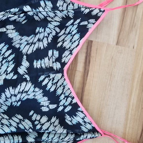 Elizabeth and James Dress - Picture 2 of 6